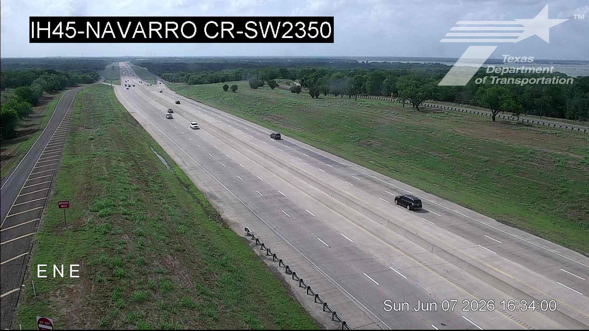 Live snapshot from IH45 @ Navarro CR-SW2350