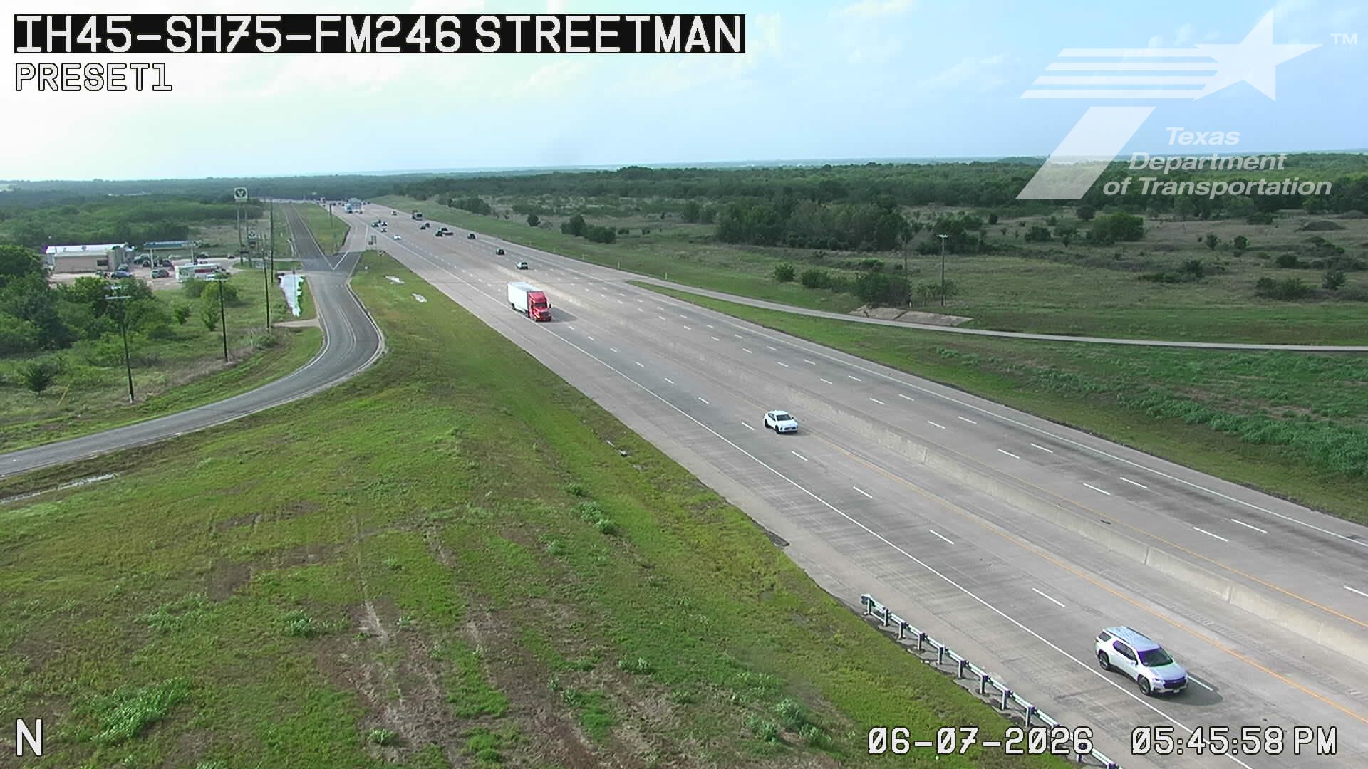 Live snapshot from IH45 @ SH75-FM246 (Streetman)