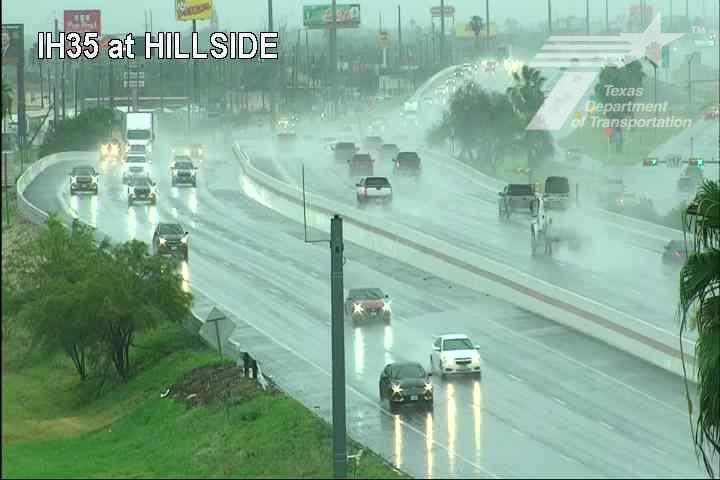 Live snapshot from IH35 @ Hillside