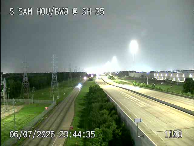 Live snapshot from S Sam Hou BW 8 @ SH 35