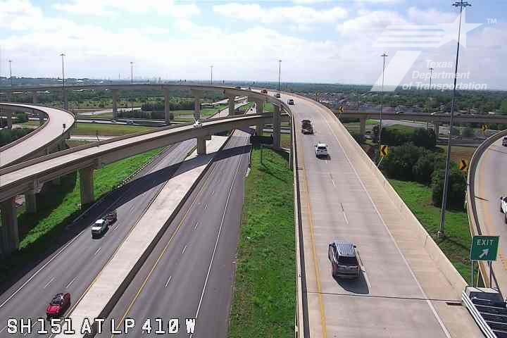 Live snapshot from SH 151 at LP 410 W