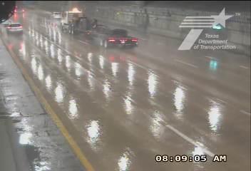 Live snapshot from Spur 366 @ WB Tunnel Cam 7