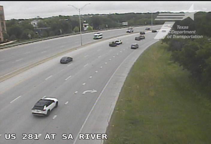 Live snapshot from US 281 at SA River