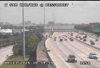Live snapshot from W Sam Hou BW 8 @ Bisonnet